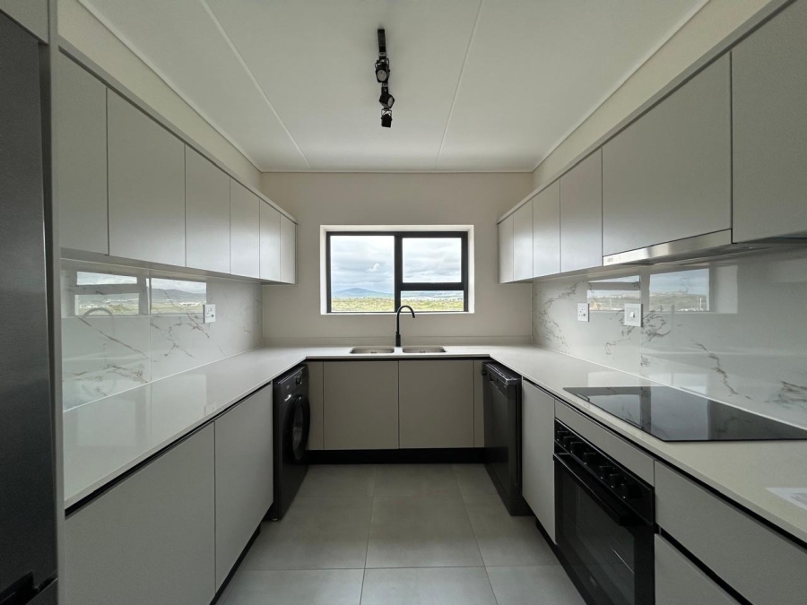 To Let 3 Bedroom Property for Rent in Sandown Western Cape